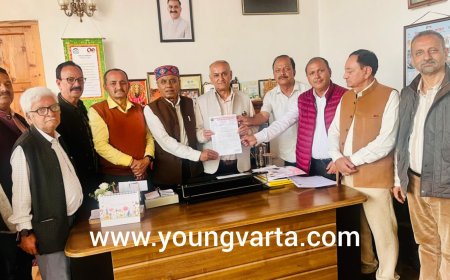 शिमला नगर निगम से मिले पेंशन संघर्ष समिति के प्रतिनिधि, 800 पेंशन मामलों को शीघ्र भेजने की मांग
