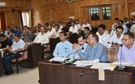 लोकसभा सांसद डॉ. राजीव भारद्वाज की अध्यक्षता में जिला विकास समन्वय एवं निगरानी समिति की बैठक आयोजित