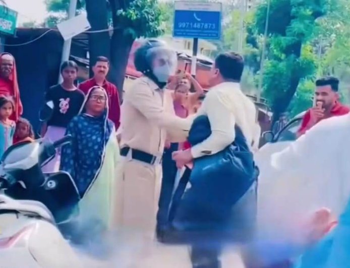 पुलिसकर्मी के साथ हाथापाई करने वाला फरहान गिरफ्तार, पुलिस ने विभिन्न धाराओं में किया मामला दर्ज