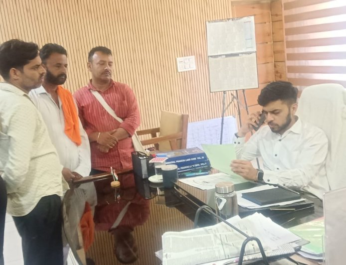 पांवटा साहिब में बाहरी राज्यों के रेहडी-फड़ी वालों की भरमार , फल सब्जी यूनियन ने एसडीएम को सौंपा ज्ञापन