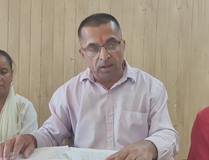 नारीवाला में कथित अवैध पेड़ कटान पर फिर बवाल,  मामले को लेकर नाथू राम चौहान मीडिया से हुए रूबरू