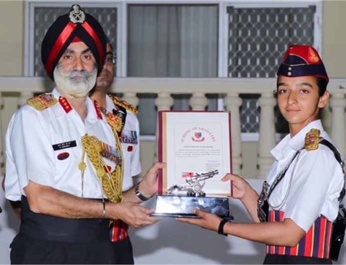 भारतीय सेना में 'सिल्वर गन ट्रॉफी' जीतने वाली पहली महिला अफसर बनीं हिमाचल की लेफ्टिनेंट प्रगति ठाकुर