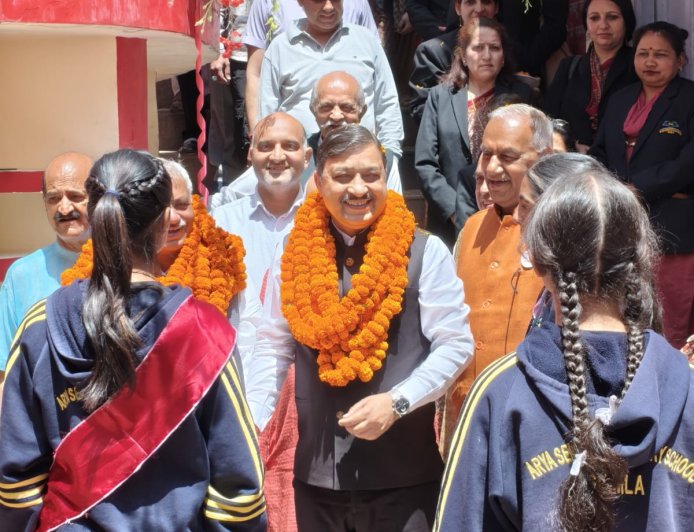 आर्य समाज की शिक्षा परंपरा भारतीय संस्कृति और नैतिक मूल्यों को पीढ़ियों तक पहुंचा रही है – सुरेश कश्यप