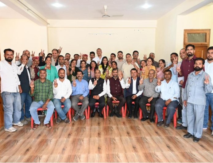 अपनी लकीर खींचने के बजाय हमारी मिटाने में लगे हुए हैं मुख्यमंत्री सुक्खू : जयराम ठाकुर