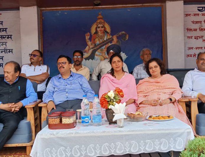 युवाओं को नशे से दूर रखने में समाज का सहयोग अपेक्षित - मनमोहन शर्मा