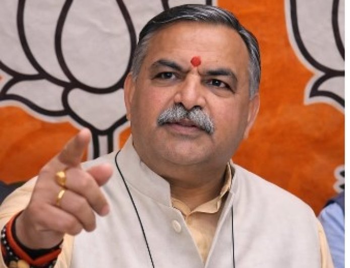 कांग्रेस सरकार सेब बागवानों पर थोप रही मनमानी, 100 पेटी की सीमा से होगा भारी नुकसान — संदीपनी भारद्वाज