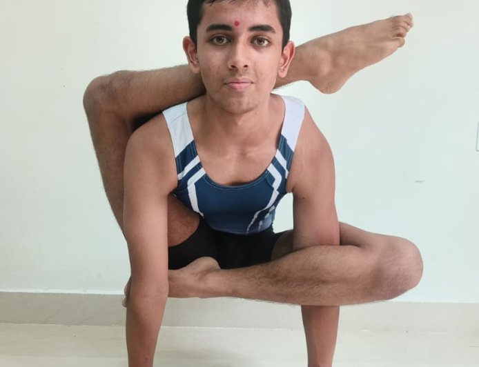 योगासन में देश-विदेश में यशोवर्धन अत्री ने हिमाचल का परचम लहराया