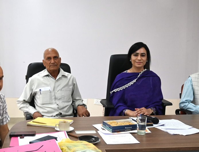 नारायण सिंह पंचायत समिति सदर मंडी के अध्यक्ष तथा चूड़ामणी उपाध्यक्ष निर्विरोध निर्वाचित