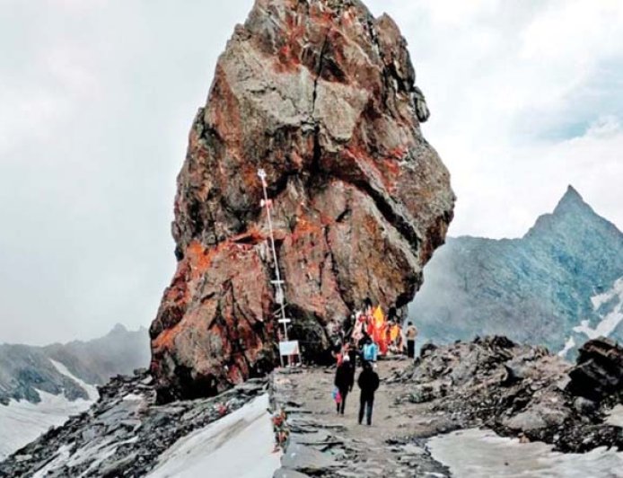 श्रीखंड महादेव यात्रा पर डीसी ने लगाई रोक, भीम डवारी से पार्वती बाग तक रास्ता असुरक्षित