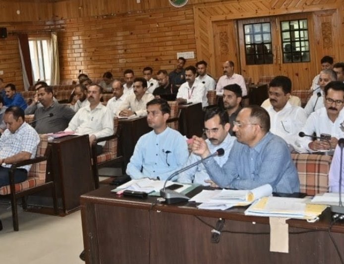 लोकसभा सांसद डॉ. राजीव भारद्वाज की अध्यक्षता में जिला विकास समन्वय एवं निगरानी समिति की बैठक आयोजित