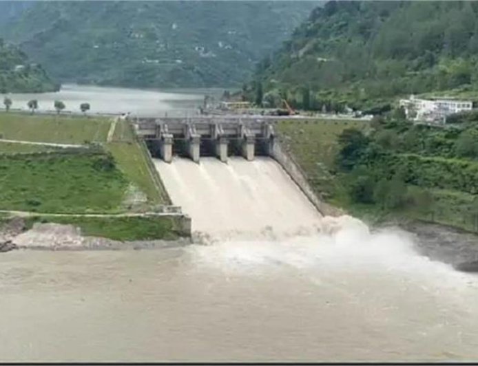 मंडी के पंडोह बांध से ब्यास नदी में छोड़ा जाएगा पानी, पर्यटकों के लिए अलर्ट जारी