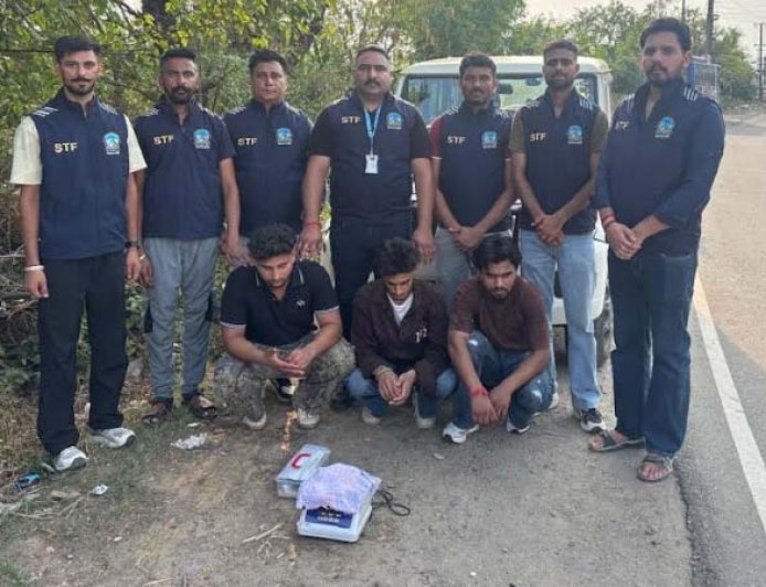 जसूर में 223 ग्राम चिट्टे के साथ तीन तस्कर गिरफ्तार, STF को मिली थी गुप्त सूचना