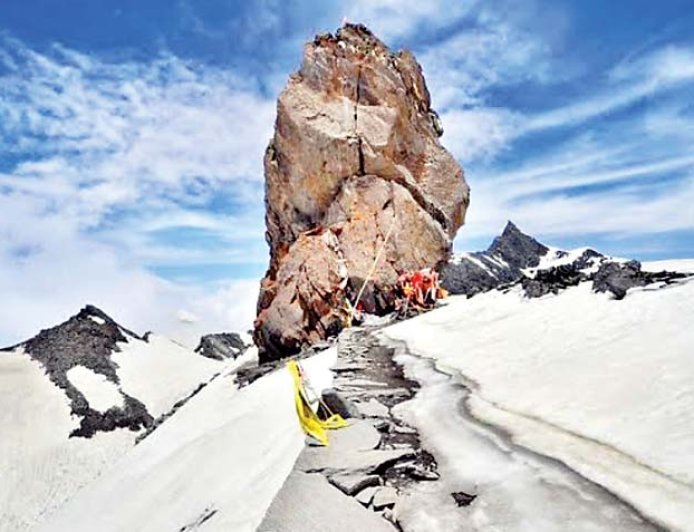 इस साल नहीं होंगे श्रीखंड महादेव के दर्शन, डीसी कुल्लू ने यात्रा पर लगाई रोक, टेंट हटाने के आदेश