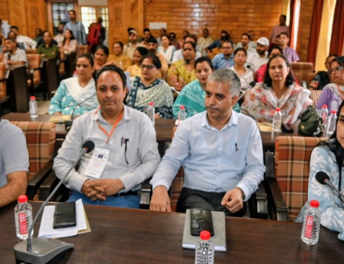 चंबा में "पीएम स्वनिधि महोत्सव" का सफल आयोजन, स्ट्रीट वेंडरों को किया गया सम्मानित