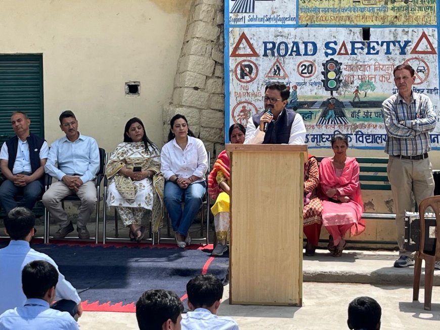 ज़िला प्रशासन युवा पीढ़ी को नशे से दूर रखने के लिए प्रतिबद्ध - मनमोहन शर्मा