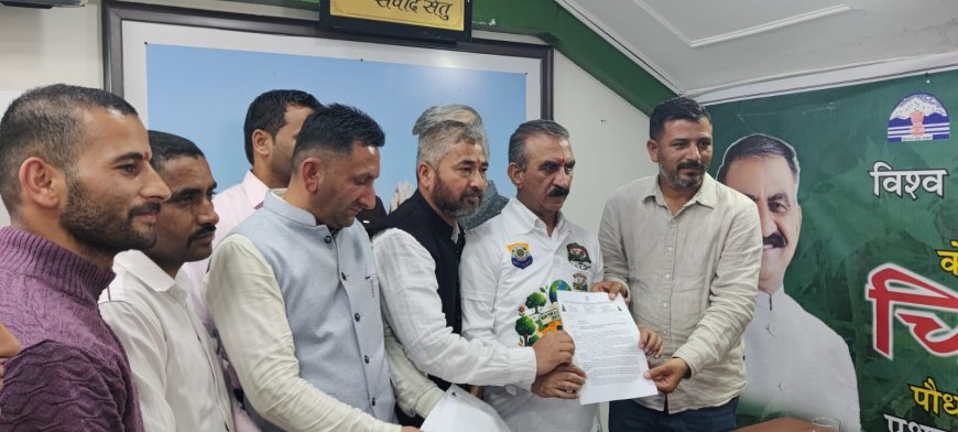 अराजपत्रित कर्मचारी महासंघ ने मुख्यमंत्री से की भेंट, कर्मचारियों से संबंधित विभिन्न महत्वपूर्ण मांगों से करवाया अवगत 