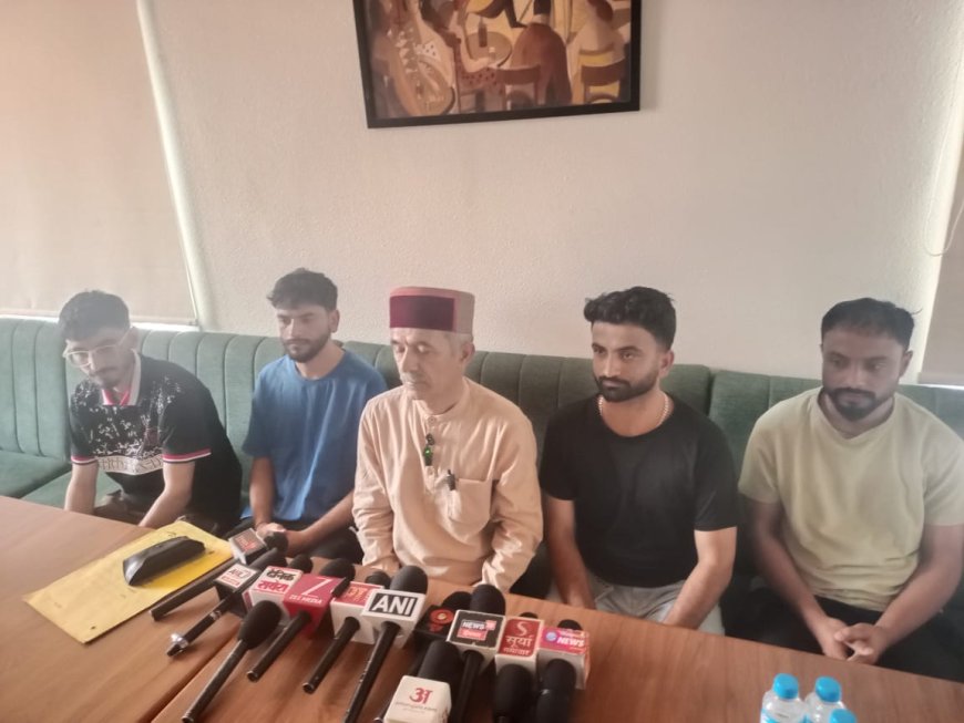 भाजपा ने रोनहाट  कॉलेज को बंद करना बताया दुर्भाग्यपूर्ण, नाहन में मीडिया से रूबरू हुए भाजपा नेता सुरेंद्र हिंदुस्तानी