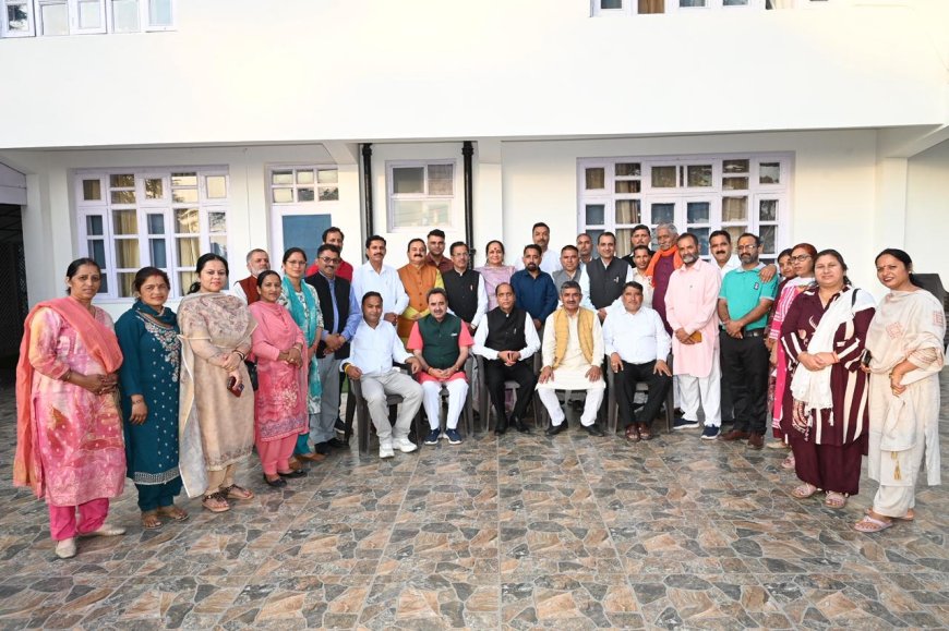 जयराम ठाकुर से मिले कुनिहार ब्लॉक समिति के नवनिर्वाचित जन प्रतिनिधि