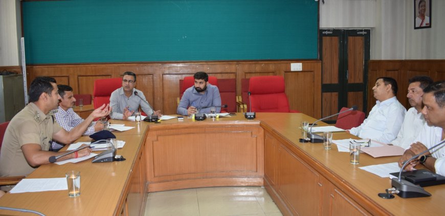 विभिन्न अधिनियमों के अंतर्गत गठित समितियों की बैठकें आयोजित