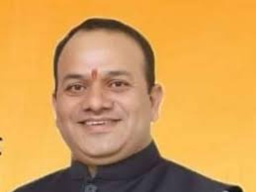 पंचायती राज संस्थाओं और संविधान का मजाक बना रही है राज्य सरकार : जनक राज
