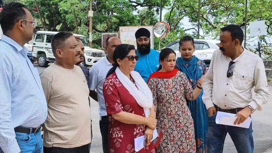 MC नाहन के अध्यक्ष और उपाध्यक्ष के चुनाव के लिए भाजपा समर्थित पार्षदों ने ज्ञापन के माध्यम से डीसी से लगाई गुहार