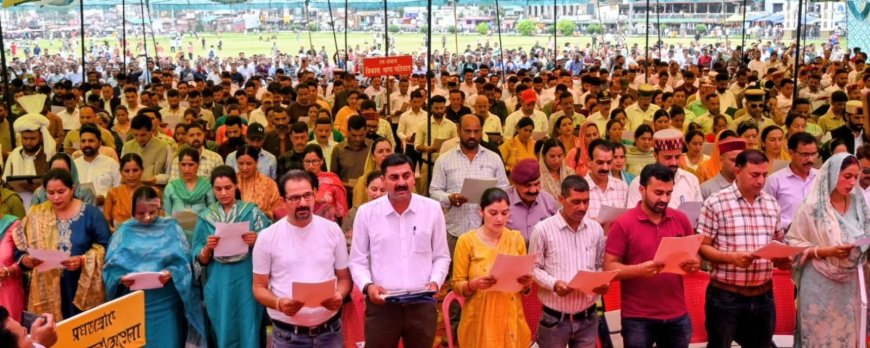 पंचायती राज संस्थाएं लोकतंत्र की मूलभूत इकाई, समान भाव से कार्य करना प्रतिनिधियों की जिम्मेदारी : कुलदीप सिंह पठानिया