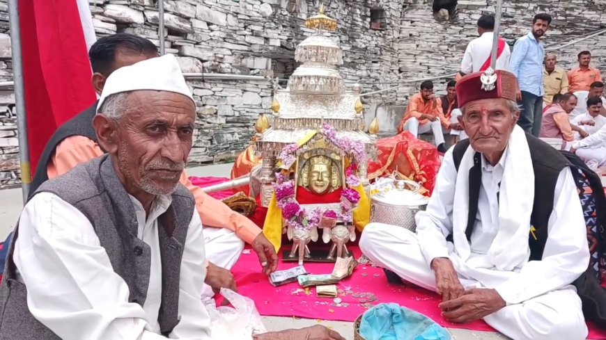 गिरिपार के गेहल गाँव में 18 सालों बाद छाई पालकी जागरण  में उमड़ी हजारों लोगों की भीड़