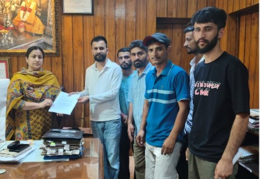 नाहन में OBC को लेकर गरजी आवाज, जनगणना 2026 में अलग कॉलम की उठी मांग, डीसी को सौंपा ज्ञापन