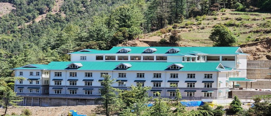 कसुंपटी विस के एक मात्र कॉलेज चायल कोटी में कॉमर्स व गणित विषय बंद, खुश विक्रम सेन ने अधिसूचना रदद करने का किया आग्रह