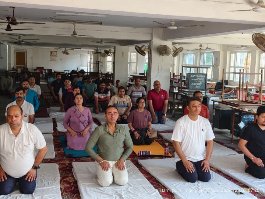 जिला एवं सत्र न्यायाधीश और अन्य न्यायिक अधिकारियों ने भी किया योग