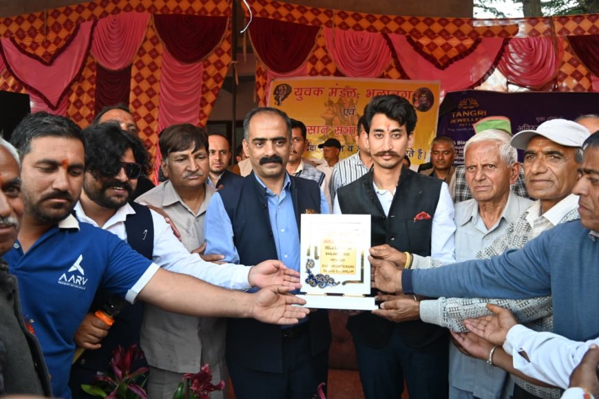 अनिरुद्ध सिंह ने भलावग में आयोजित सिद्ध बाबा मेले में मुख्यातिथि के रूप में की शिरकत