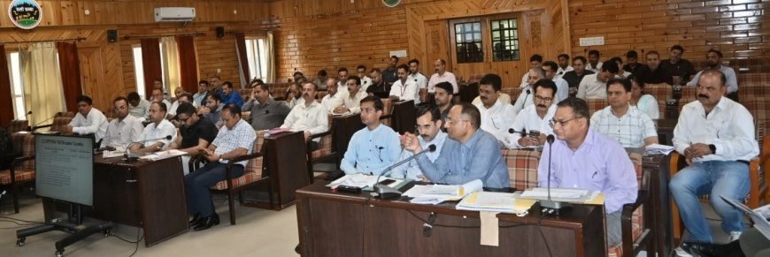 लोकसभा सांसद डॉ. राजीव भारद्वाज की अध्यक्षता में जिला विकास समन्वय एवं निगरानी समिति की बैठक आयोजित
