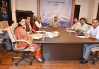 शिमला के पांच मंदिर ट्रस्टों की वेबसाइट निर्माण को लेकर उपायुक्त ने की समीक्षा बैठक