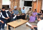 राजमार्ग और ज़िला की अन्य सड़कें किसानों-बागवानों की आर्थिकी को सुदृढ़ करने में महत्वपूर्ण - डॉ. शांडिल