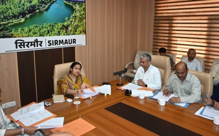 उपायुक्त सिरमौर प्रियंका वर्मा ने की मिशन शक्ति व पोषण अभियान की समीक्षा