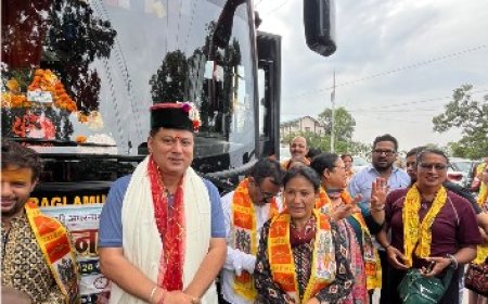 नाहन से अमरनाथ यात्रा के लिए श्रद्धालुओं का पहला जत्था रवाना, एसपी सिरमौर ने पूजा-अर्चना कर दी शुभकामनाएं