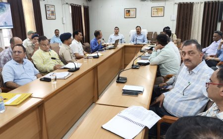 मणिमहेश यात्रा–2026 के सफल संचालन को लेकर समीक्षा बैठक आयोजित,  मंडलायुक्त कांगड़ा मंडल संदीप कुमार ने की अध्यक्षता