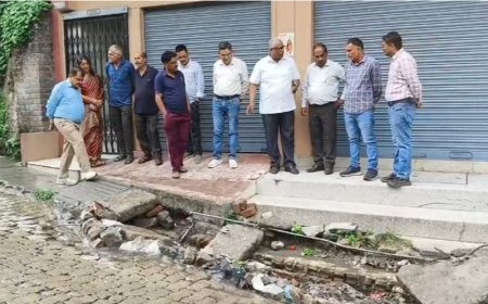 शिकायत के बाद NH का निरीक्षण करने मौके पर पहुंचे अधिकारी, NH प्रबंधन और एमसी के अधिकारियों ने लिया सड़क का जायजा