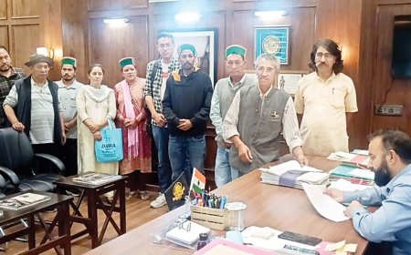 देवी-देवताओं के आदेश दरकिनार, किन्नर कैलाश बेखौफ जा रहे लोग, 16 गांवों के कारदारों ने उपायुक्त को सौंपा ज्ञापन