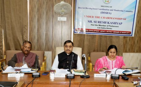कल्याणकारी योजनाओं का लाभ समयबद्ध तरीके से पात्र लोगों तक पहुंचाना सुनिश्चित करें - सुरेश कश्यप
