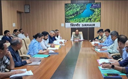 जिला खनिज फाउंडेशन ट्रस्ट के माध्यम से लगभग साढ़े आठ करोड़ रुपये की विकास योजनाओं को मंजूरी