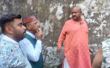 भारी वर्षा से प्रभावित परिवारों से मिले भाजपा प्रदेश अध्यक्ष डॉ. राजीव बिंदल, हरसंभव सहयोग का दिलाया भरोसा