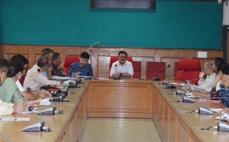 सार्वजनिक वितरण प्रणाली एवं ज़िला स्तरीय सतर्कता समिति की समीक्षा बैठक आयोजित