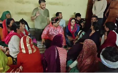 अपनों का दर्द बांटने आठ किलोमीटर पैदल चलकर ग्रांउंड जीरो पहुंचे केवल सिंह पठानिया