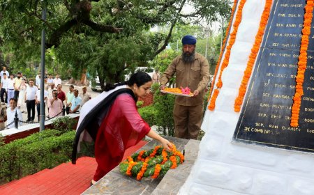 कारगिल विजय दिवस पर देश के अमर शहीदों को दी श्रद्धांजलि