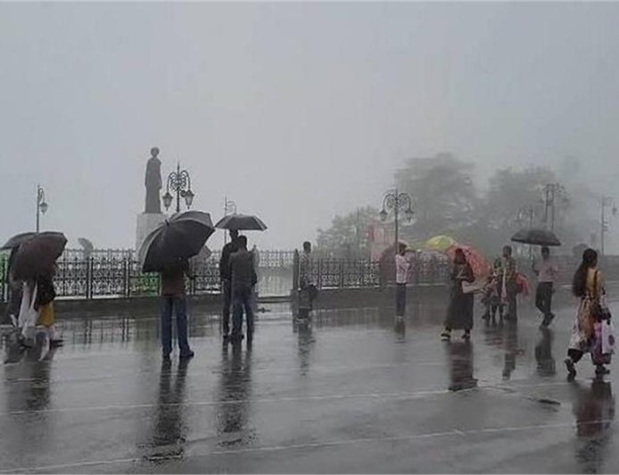 हिमाचल में अगले दो दिन भारी बारिश का अलर्ट, कई जिलों के लिए ऑरेंज और येलो चेतावनी जारी