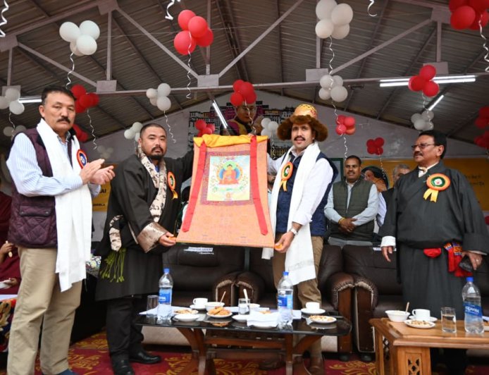 विद्यार्थी मानवीय मूल्यों को अपनाएं और नशे व सोशल मीडिया के दुष्प्रभावों से बचे - विक्रमादित्य सिंह