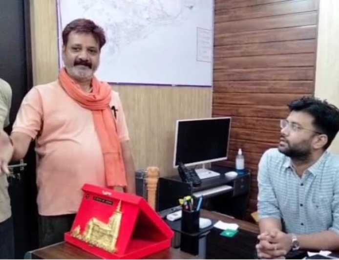 संजय चोपड़ा की अगवाई में लघु व्यापारी संगठनों के प्रतिनिधियों ने नगर आयुक्त नंदन कुमार को ज्ञापन किया प्रेषित 