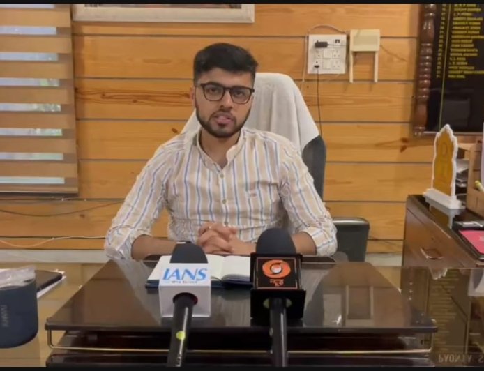 मानसून की दस्तक के साथ प्रशासन ने कसी कमर, यमुना नदी किनारे 10 गोताखोर की टीम तैनात