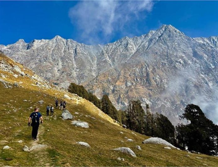 हिमाचल के इन 10 ट्रैकिंग रूटों पर जाने के लिए अब पंजीकरण अनिवार्य, उल्लंघन पर होगी कार्रवाई